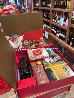 Hộp quà tết 2023 mẫu 24