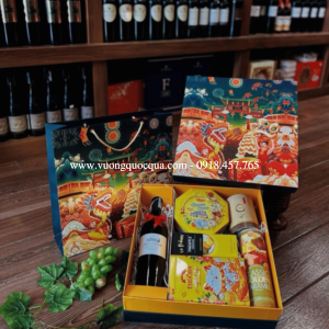 hộp quà tết 2024